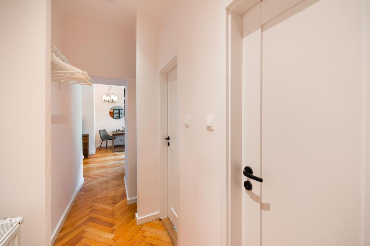 Comfortable Old Town Apartment وارسو المظهر الخارجي الصورة